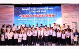 25 học sinh, sinh viên Bình Dương nhận học bổng “Nhất Nghệ Tinh”