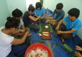 Ấm áp ngày xuân nơi nhà trọ