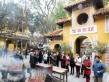 首都河内著名寺院及越南人春节去寺院拜佛的美俗