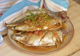 Cá nục kho nước dừa