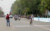 Japanese cyclist wins second stage in Binh Duong int’l women’s cycling race