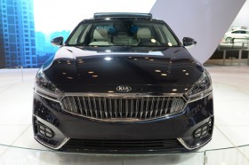 Kia K7 đời 2017 - đối thủ Toyota Avalon tại Mỹ