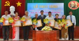 Thuan An posthumously bestows “heroic mother” title to 15 women