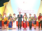 Chủ tịch nước dự giao lưu Nữ doanh nhân thời đại Hồ Chí Minh
