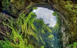 多国驻越大使征服世界最大山洞——越南韩松洞