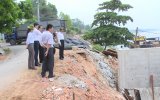 Bí thư Tỉnh ủy kiểm tra công trình chống sạt lở bờ kè sông Đồng Nai