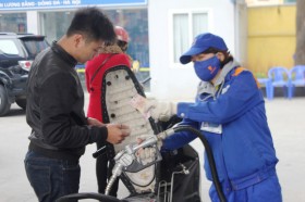 Giá xăng dầu đồng loạt tăng