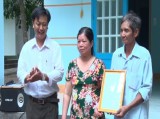 “Red cross” house donated to the poor in Ben Cat