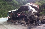 Nổ xe khách ở Lào, 8 người Việt tử vong