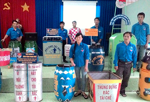 Đoàn Thanh niên Nông trường Cao su Nhà Nai: Sáng tạo với thùng rác tái chế