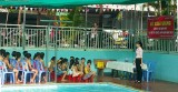TX.Bến Cát: Dạy bơi miễn phí cho trẻ em nghèo, khó khăn
