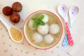 Chè vải đậu xanh
