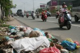 Chậm thu gom rác thải gây ô nhiễm – Bài 1