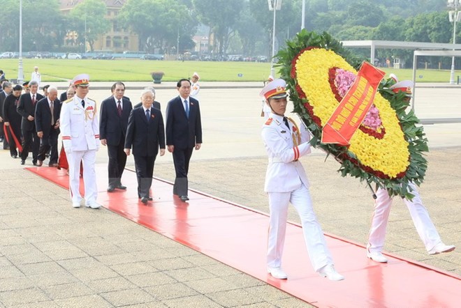 Lãnh đạo Đảng và Nhà nước tưởng niệm các Anh hùng liệt sỹ