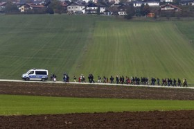 Germany to accept hundreds of migrants to boost EU program