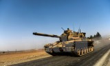 Xe tăng của Thổ Nhĩ Kỳ tràn sang lãnh thổ Syria để chống IS