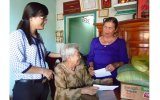 Hội chữ thập Đỏ huyện Phú Giáo: Thăm, tặng quà mẹ Việt Nam anh hùng