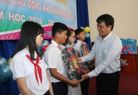 Chắp cánh ước mơ cho con em công nhân