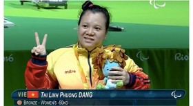 2016年里约残奥会：越南举重运动员邓氏玲凤夺得女子50公斤级的铜牌