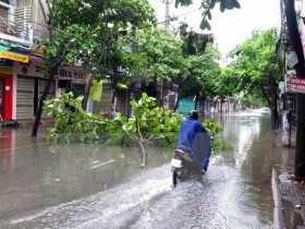 Áp thấp nhiệt đới có khả năng mạnh lên thành bão, cả nước có mưa