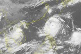 Siêu bão Meranti giật cấp 17 tiến vào Biển Đông