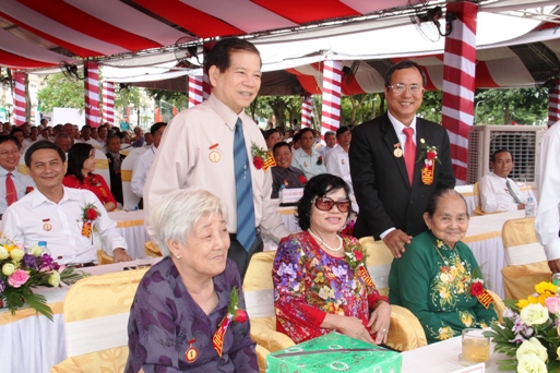 Get-together marking 55th anniversary of Phuoc Thanh victory held - Báo ...