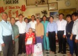 Lãnh đạo tỉnh thăm, tặng quà các cụ 100 tuổi tại Bến Cát, Bắc Tân Uyên