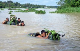 Quân đoàn 4: Tổ chức cho bộ đội bơi vũ trang vượt sông Sài Gòn