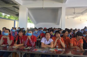 Tuyên truyền an toàn giao thông trong công nhân lao động