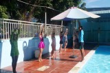 Bàu Bàng: Bế giảng lớp dạy bơi miễn phí cho trẻ em nghèo