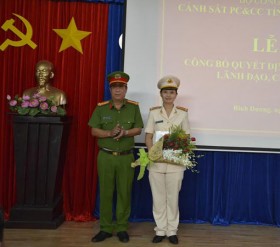 Cảnh sát PC&CC tỉnh:  Công bố quyết định điều động, bổ nhiệm lãnh đạo, chỉ huy