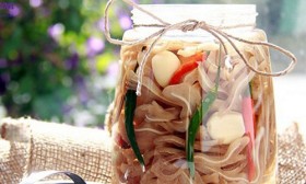 Tai heo ngâm giấm