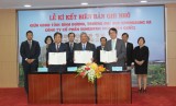 省人民委员会与Kyungsung大学、Sunghyun Vina股份公司联合签署人力资源发展合作备忘录