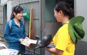 Đội thanh niên tuyên truyền lưu động phường Bình Thắng, TX.Dĩ An: Tích cực đưa pháp luật đến với thanh niên công nhân