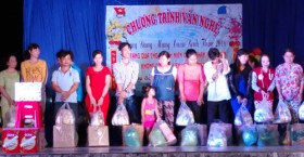 Chăm lo tết cho thanh niên công nhân