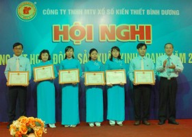 Tích cực trong phong trào, nỗ lực trong sáng tạo