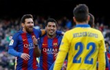 Messi và Suarez “nổ súng”, Barca còn kém Real 2 điểm