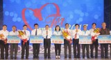 越南劳动总联合会举行“2017团圆春节”活动