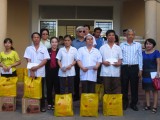 Hội Chữ thập đỏ tỉnh: Trao tặng 282 phần quà tết cho người nghèo, người mù, trẻ mồ côi