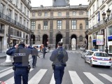 Pháp bắt giữ 3 nghi can lên kế hoạch tấn công khủng bố