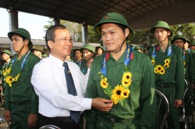 1.600 thanh niên trúng tuyển lên đường nhập ngũ
