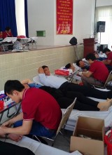 宜安市共350名干部、团员、红十字协会会员参加献血运动