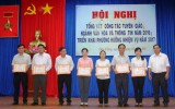 Ban Tuyên giáo Huyện ủy Dầu Tiếng: Tặng giấy khen cho 7 tập thể xuất sắc nhiệm vụ ban tuyên giáo cơ sở