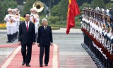 越南国家主席陈大光举行仪式欢迎日本天皇明仁和皇后美智子的到访