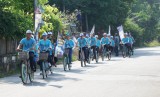 Đoàn viên, sinh viên đạp xe tuyên truyền người dân hưởng ứng Giờ trái đất 2017