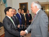 Phó Thủ tướng trao thư mời Tổng thống Mỹ Trump dự APEC 2017