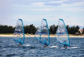 2017年世界滑浪风帆锦标赛在会安市举行