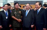 政府总理阮春福与柬埔寨首相洪森举行会谈