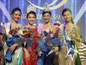 泰国佳丽加冕东盟友谊小姐