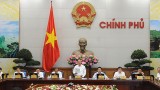 越南政府总理阮春福主持召开政府7月份例行会议